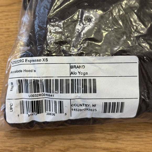 NWT Alo Accolade Hoodie In Espresso Size XS - Picture 9 of 9